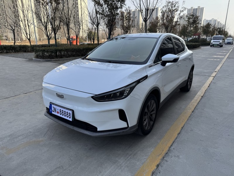 济宁23年吉利几何3