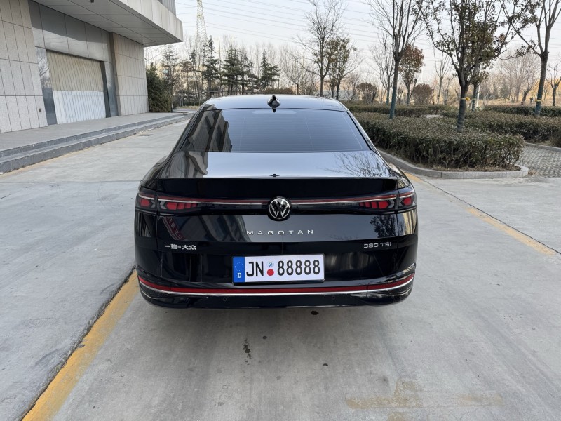 济宁25年大众迈腾9