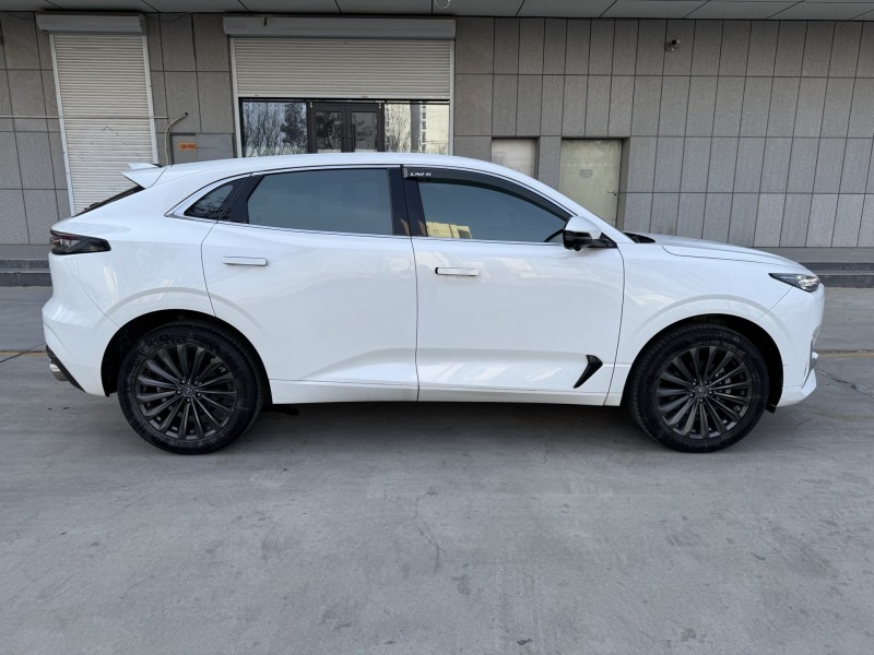 济宁22年长安汽车UNI8