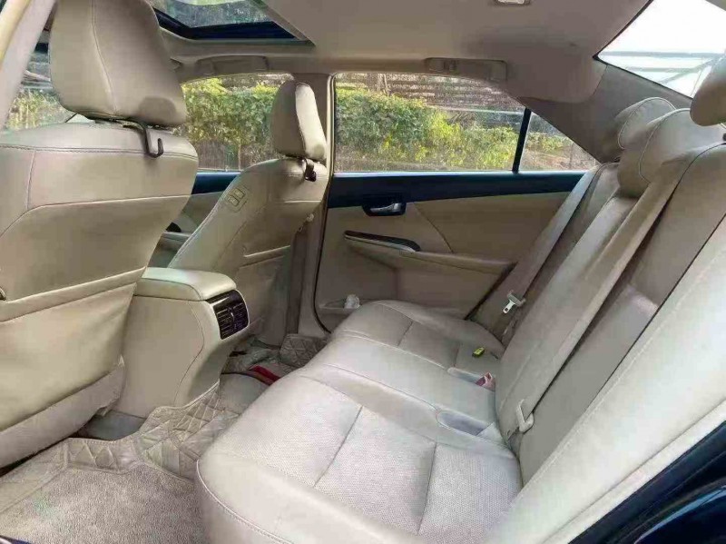 龙岩17年丰田凯美瑞3