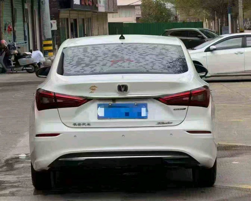 泉州20年长安汽车逸动8