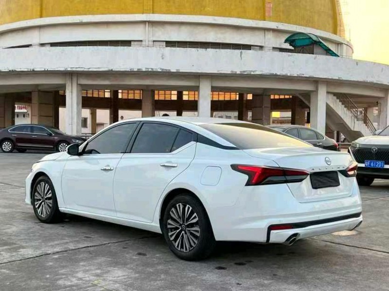 东莞25年日产天籁9