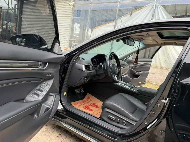 徐州23年本田雅阁4