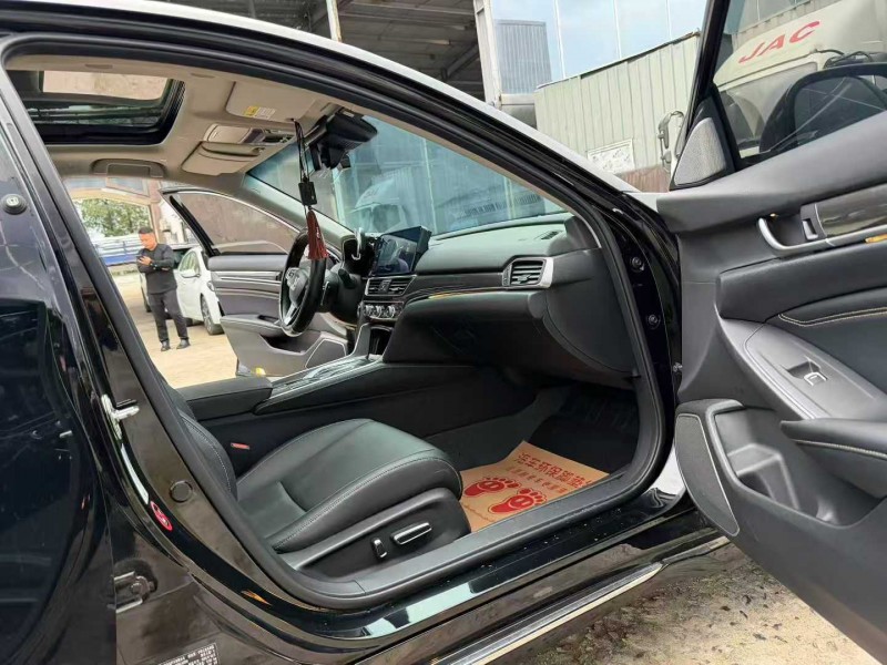 徐州23年本田雅阁6