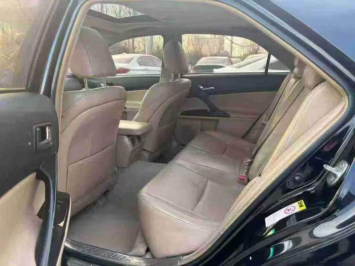 徐州12年丰田锐志4