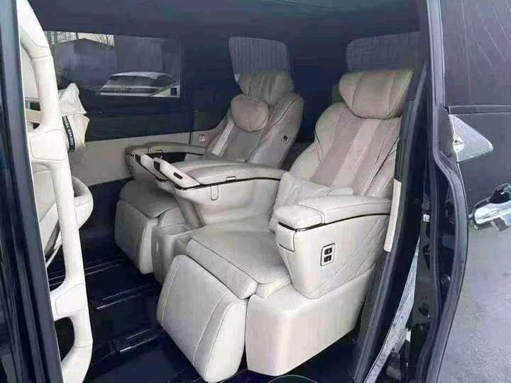 徐州24年丰田威尔法4