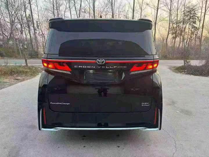 徐州24年丰田威尔法9