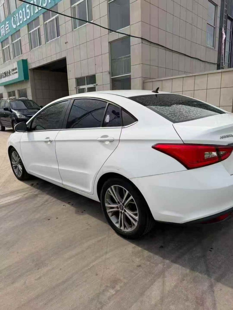济宁17年奇瑞艾瑞泽7