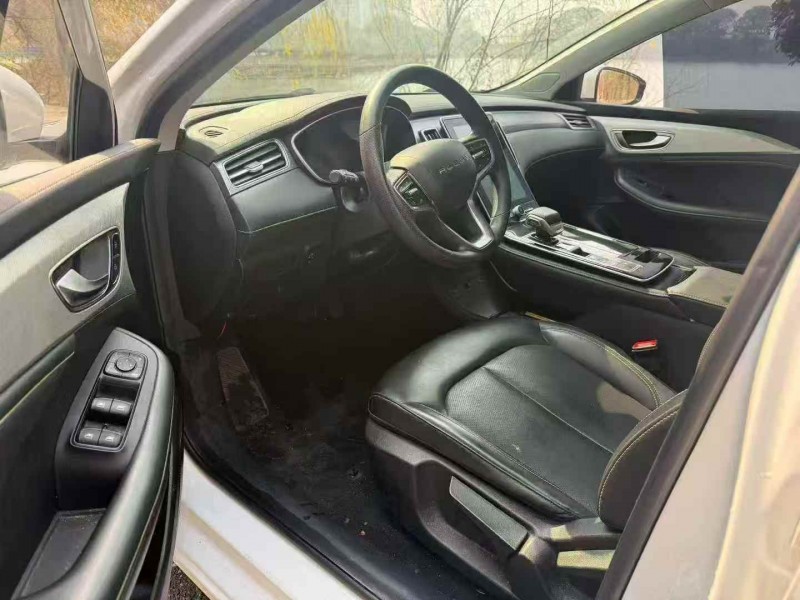 赣州24年荣威i64