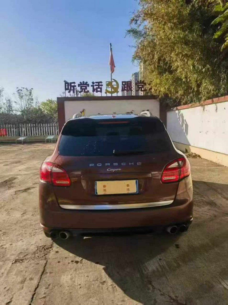 潍坊13年保时捷卡宴9