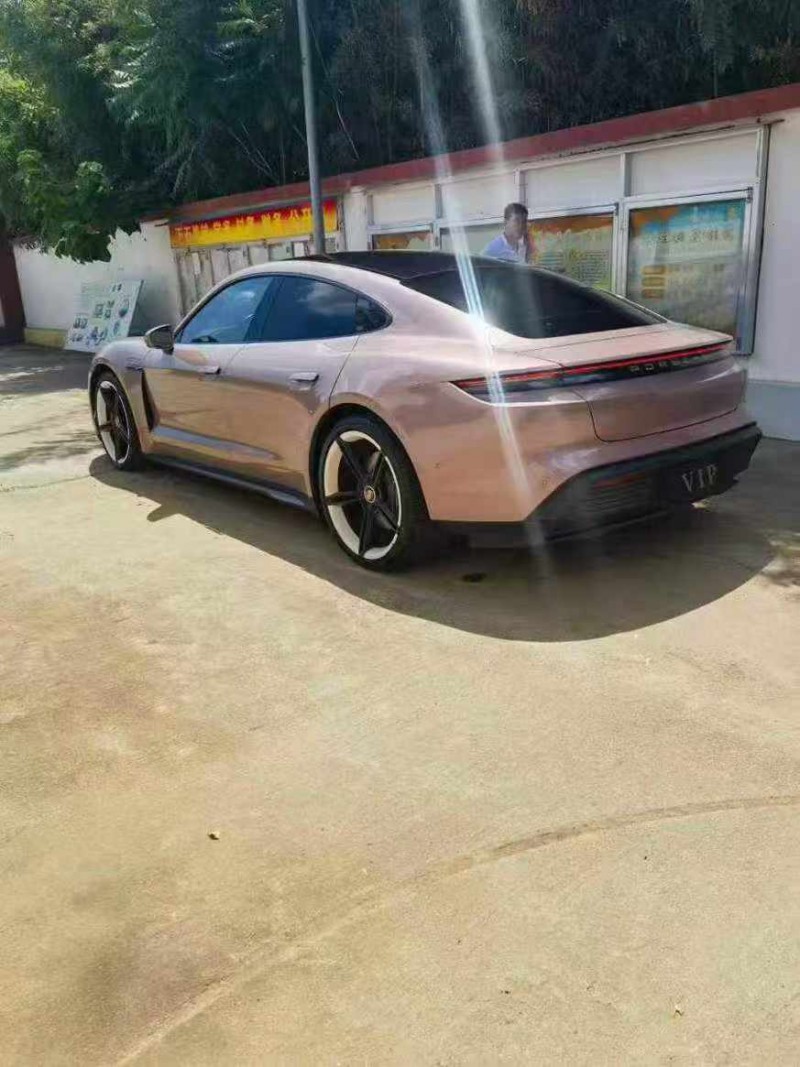 潍坊21年保时捷Taycan7