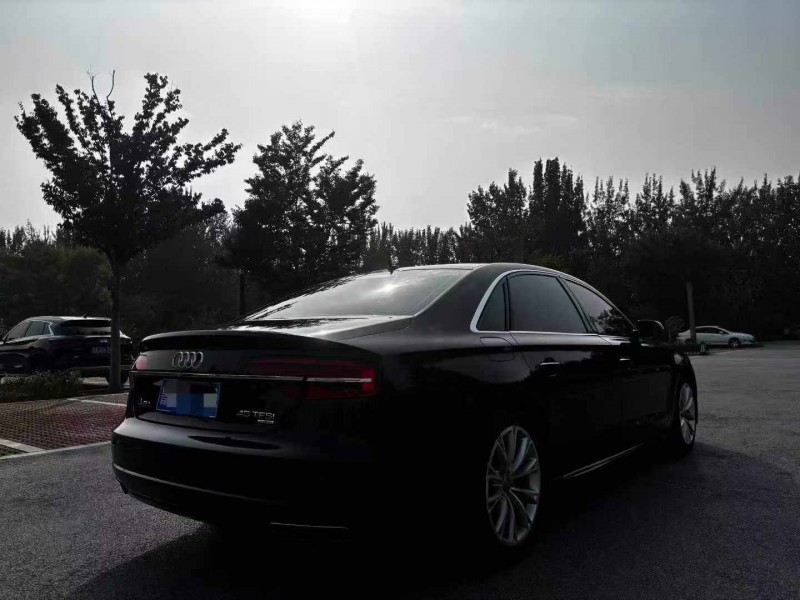 潍坊17年奥迪A8L8