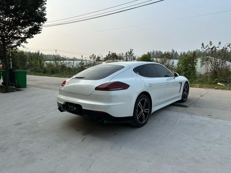 徐州11年保时捷帕拉梅拉4