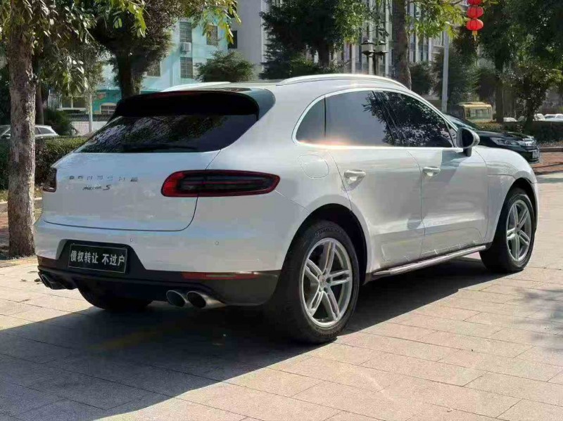 江门20年保时捷Macan7