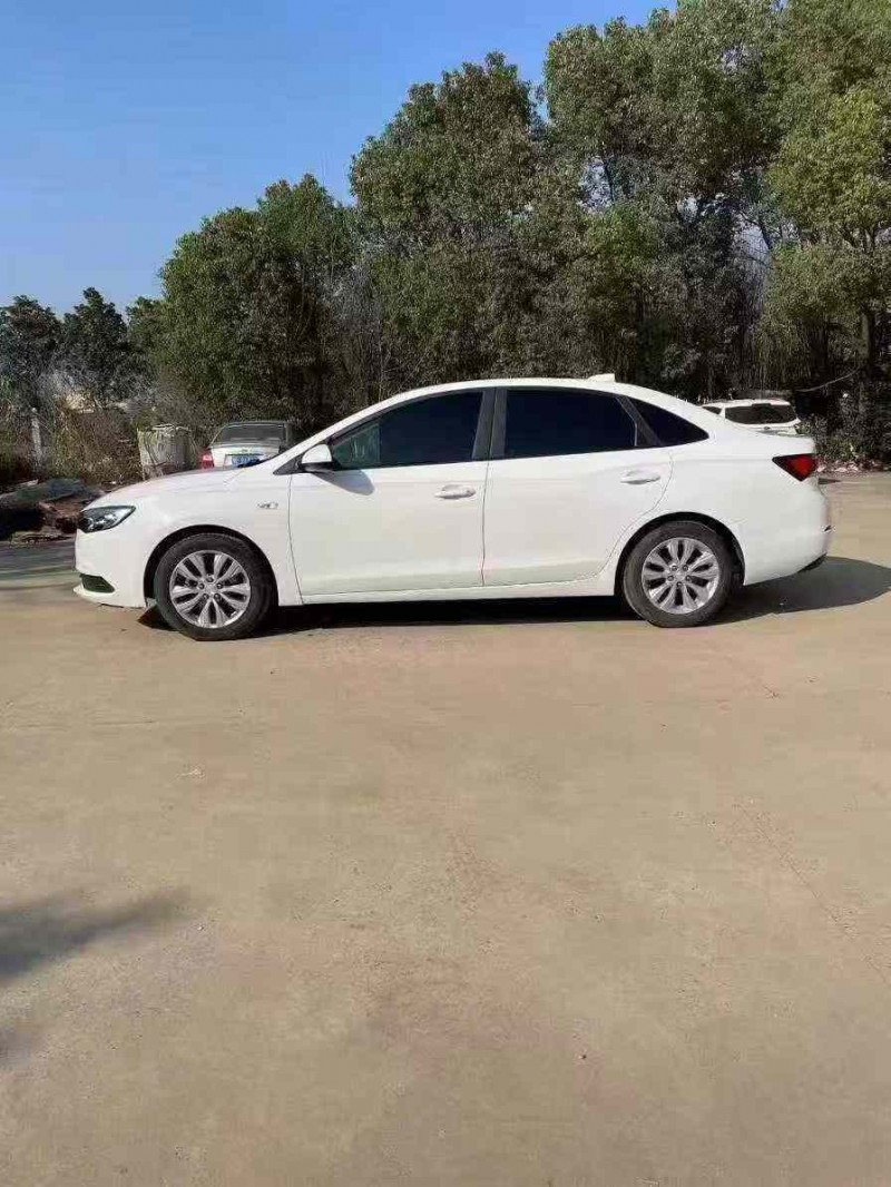 襄阳19年别克英朗2