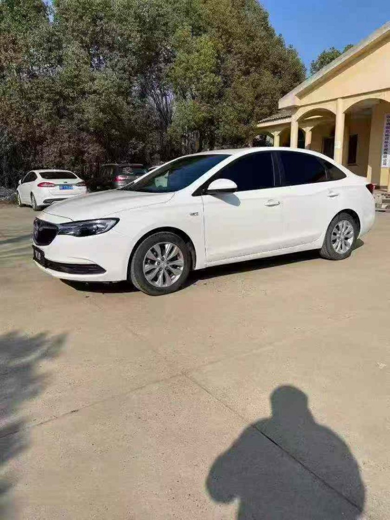 襄阳19年别克英朗3