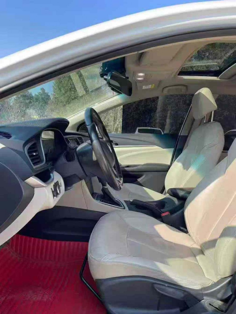 襄阳19年别克英朗6