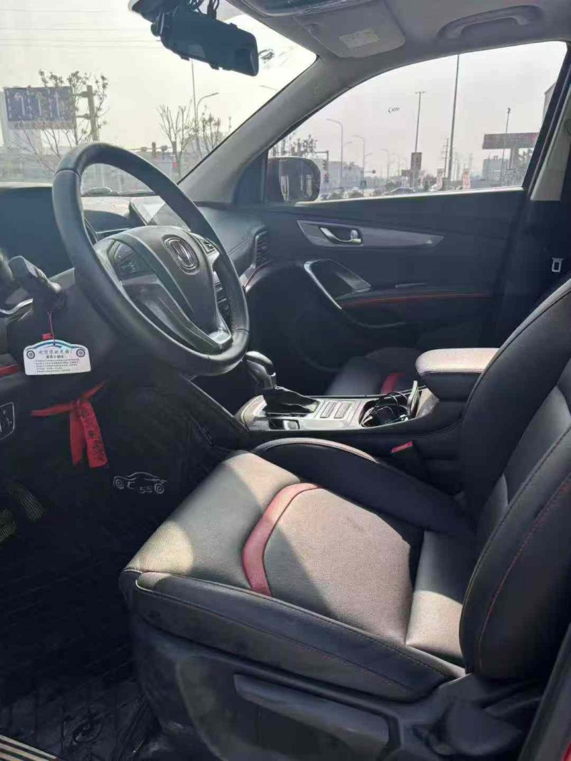 襄阳18年长安汽车CS555