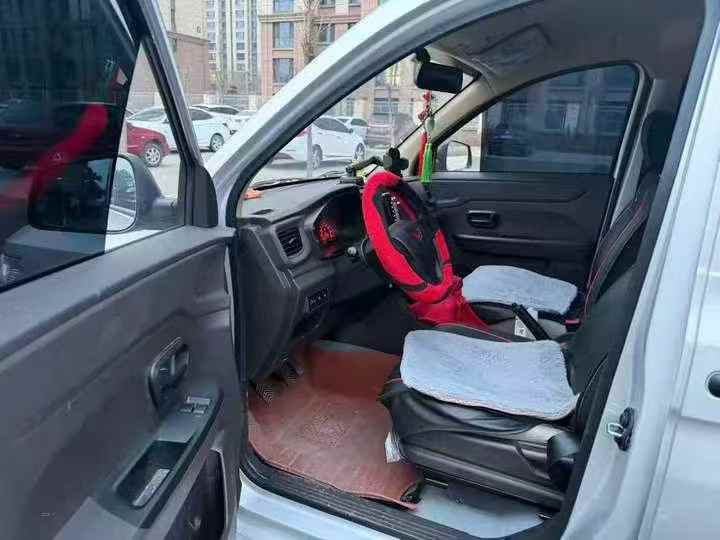 邢台25年五菱汽车宏光4