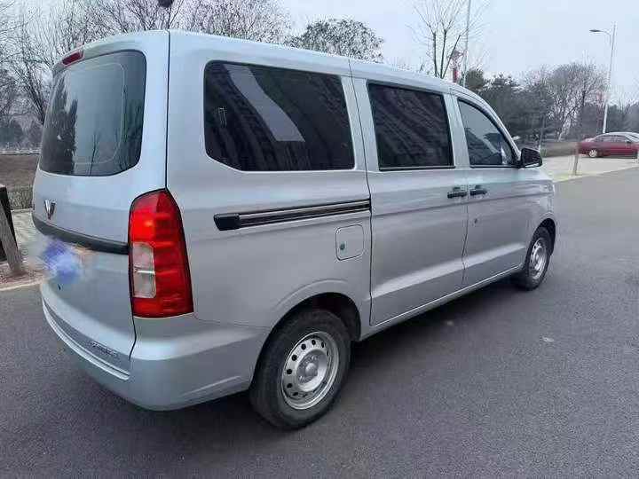 邢台25年五菱汽车宏光8