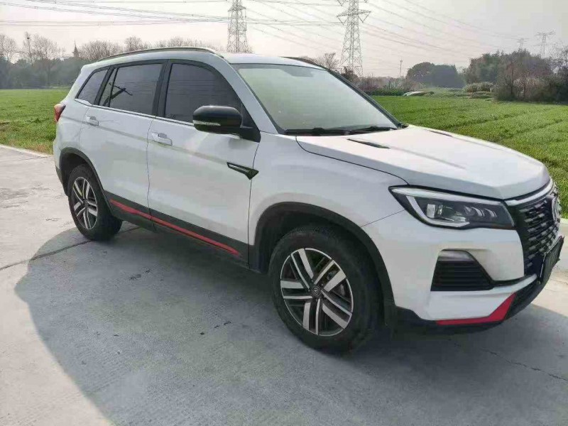 绍兴23年长安汽车CS752