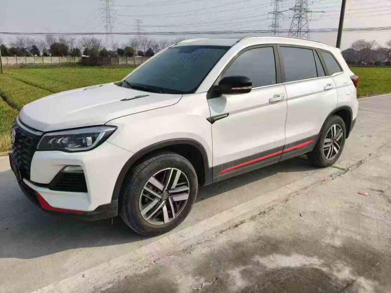 绍兴23年长安汽车CS753