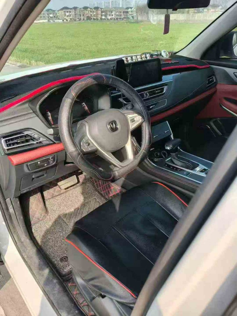 绍兴23年长安汽车CS754