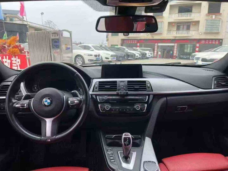 张家界19年宝马3系6