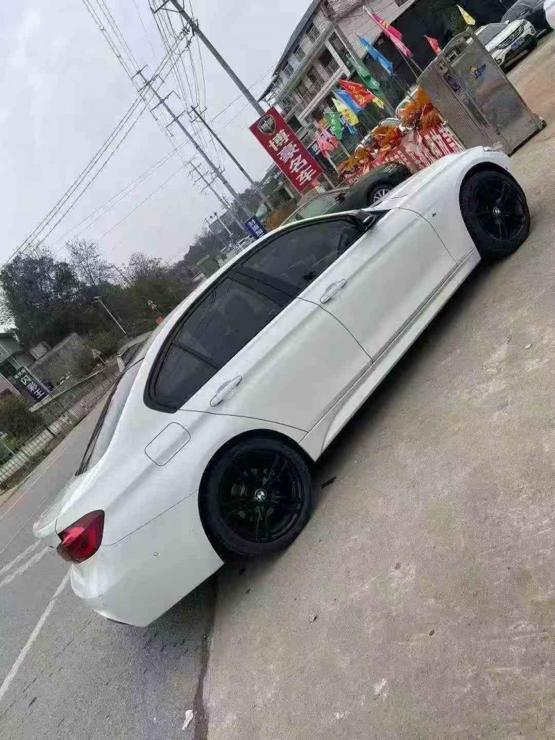 张家界19年宝马3系7