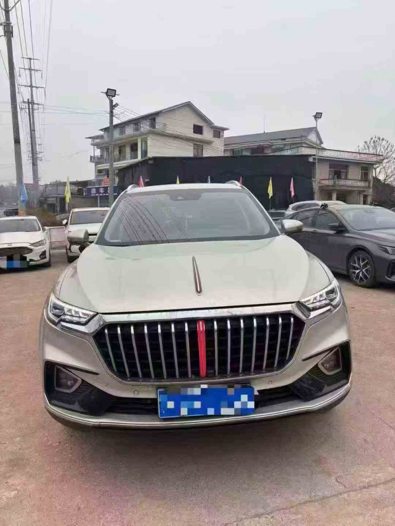 张家界21年红旗HS51