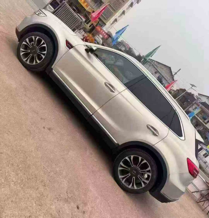 张家界21年红旗HS59