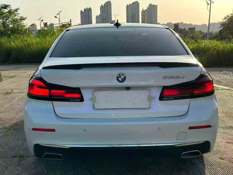 常德20年宝马5系8