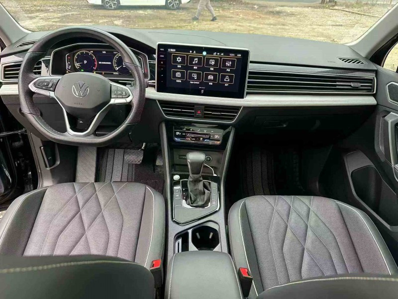 张家界24年大众途观5