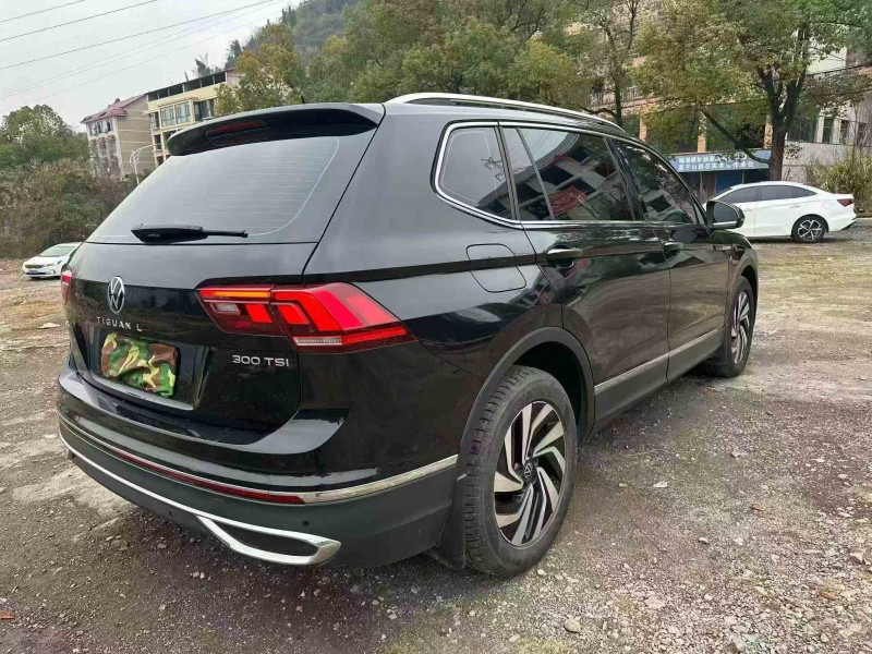 张家界24年大众途观8