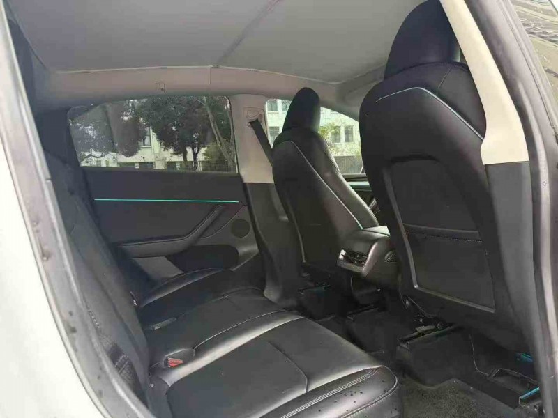 鄂州23年特斯拉MODEL Y7