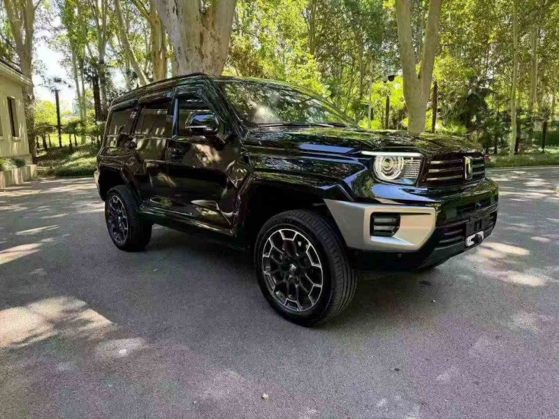 南通25年长城汽车坦克3