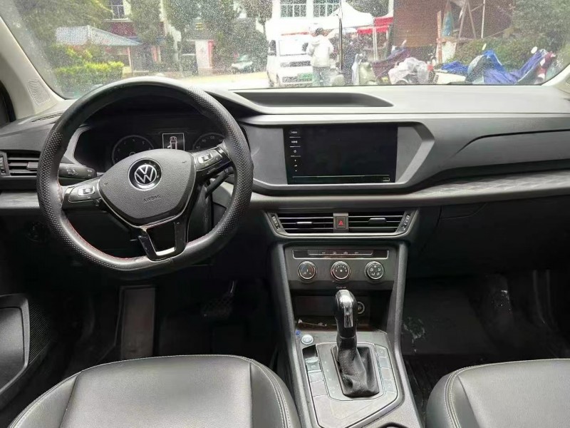 安阳21年大众途岳9