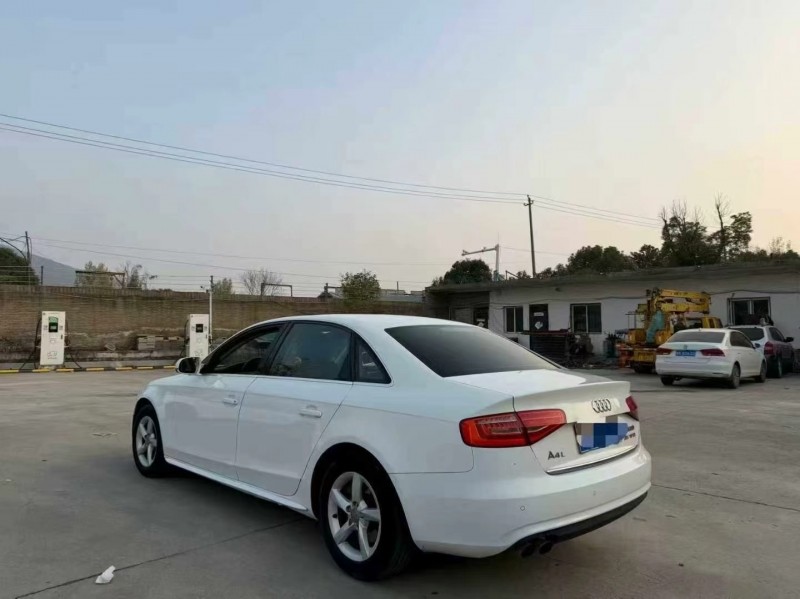 安阳14年奥迪A4L7