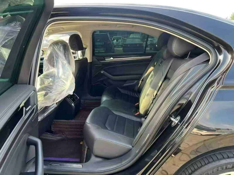 安阳18年大众辉昂3