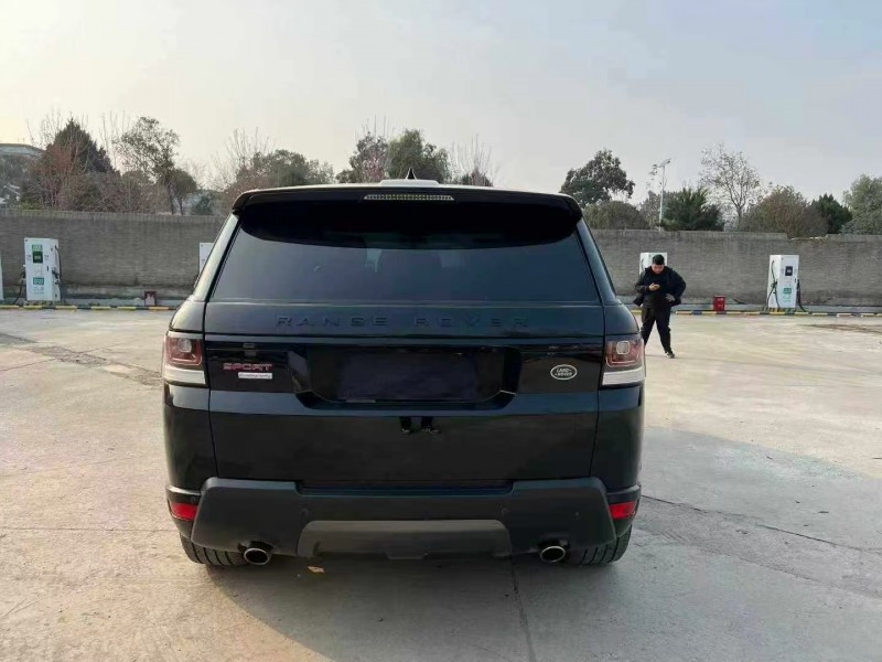 安阳17年路虎揽胜行政7
