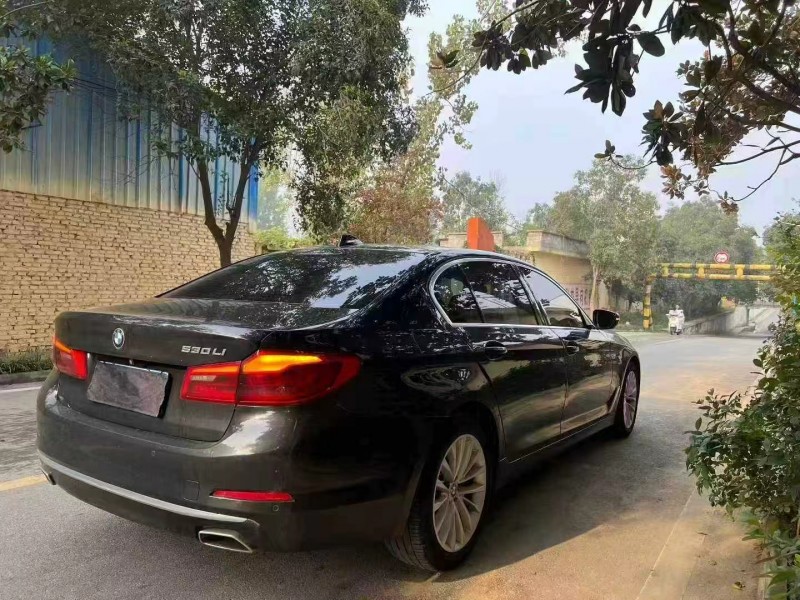 安阳19年宝马5系9