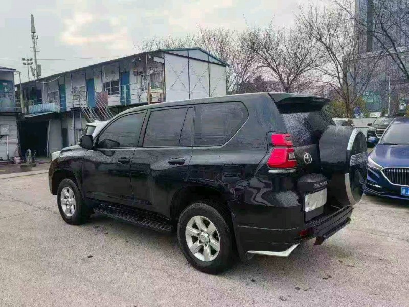 邵阳17年丰田普拉多7
