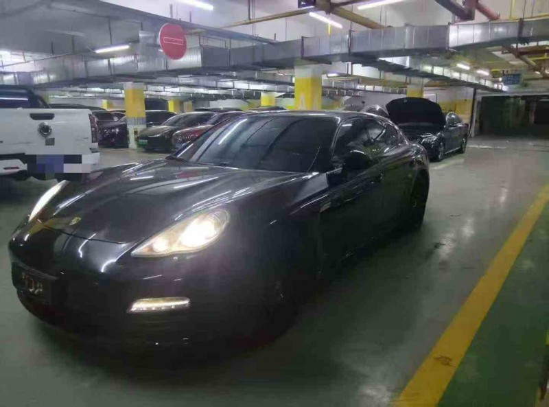 孝感12年保时捷帕拉梅拉3