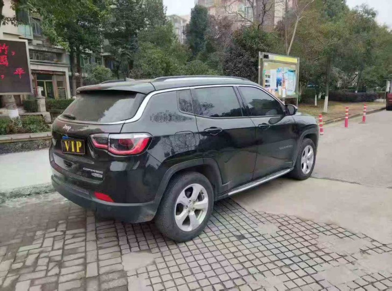 黄冈17年Jeep指南者9