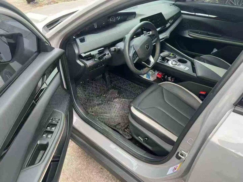 荆州24年长安汽车UNI7