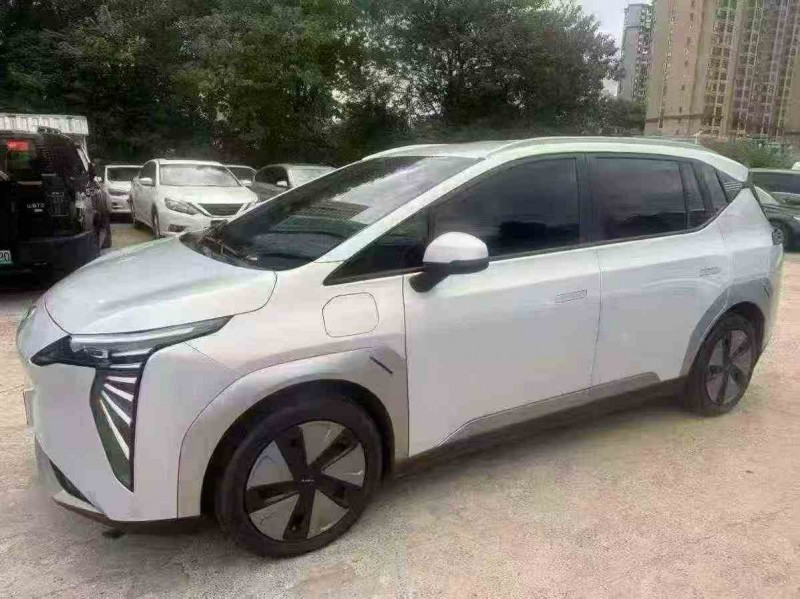 张家界25年传祺埃安Y2