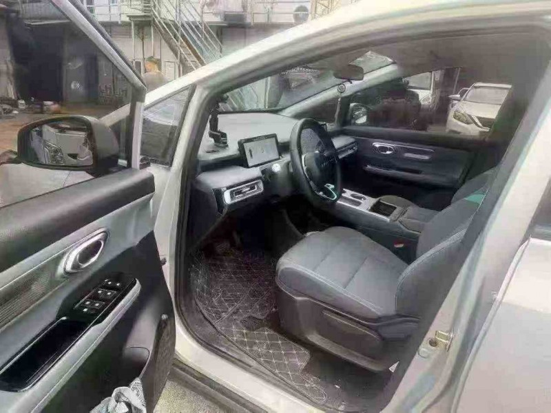 张家界25年传祺埃安Y4