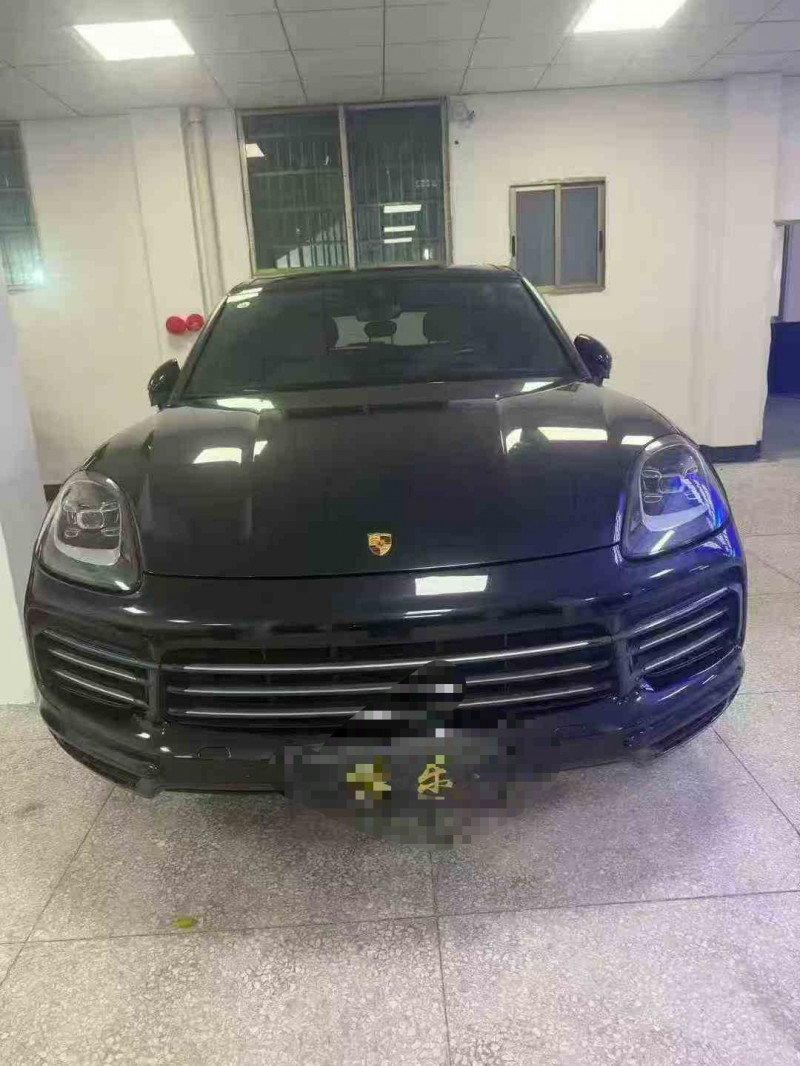 益阳22年保时捷卡宴1