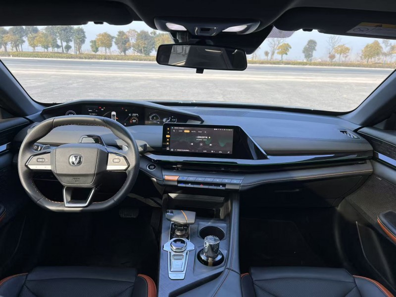 盐城23年长安汽车UNI7