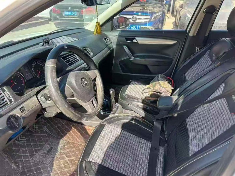 淄博14年大众朗逸4